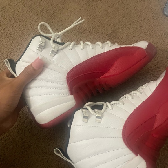 Cherry 12’s work once for sell size 6 in women’s - Picture 3 of 6